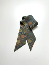 画像をギャラリービューアに読み込む, 花亀甲模様総地紋【短】②