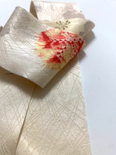 画像をギャラリービューアに読み込む, 絞り花散らし模様総地紋