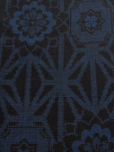 画像をギャラリービューアに読み込む, 麻の葉に華紋織り出し本場泥大島紬着物5マルキ【L】