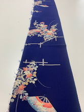 画像をギャラリービューアに読み込む, 草に扇模様【シュッケニ】