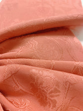 画像をギャラリービューアに読み込む, 花唐草模様織り出し色無地【シュッケニ】