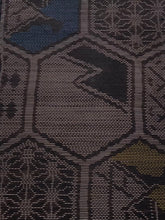 画像をギャラリービューアに読み込む, 大島紬横双亀甲繋ぎに古典寄せ柄【S】