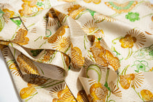 画像をギャラリービューアに読み込む, 松・梅に蝶模様総地紋