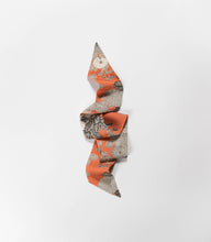 画像をギャラリービューアに読み込む, 紗綾地紋に花古典柄【短】②