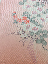 画像をギャラリービューアに読み込む, 重ね菱の総地紋に草花模様【ギャザータイプ】