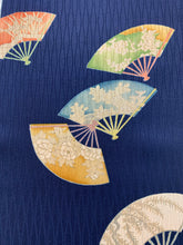 画像をギャラリービューアに読み込む, 暈し花扇模様縦縞地紋【シュッケニ】