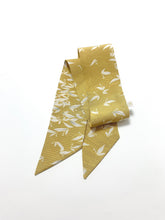 画像をギャラリービューアに読み込む, 葉舞い模様総地紋