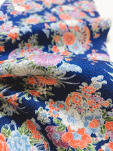 画像をギャラリービューアに読み込む, 菱に花車尽くし模様【シュッケニ】