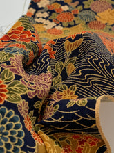 画像をギャラリービューアに読み込む, 寺院に花鳥模様【L】