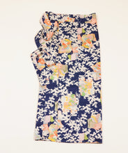 画像をギャラリービューアに読み込む, 誰が袖に草花・枝梅模様【シュッケニ】