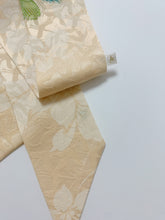 画像をギャラリービューアに読み込む, 総鶴地紋に線花模様②