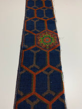 画像をギャラリービューアに読み込む, 亀甲に華紋織り出し十日町紬