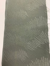 画像をギャラリービューアに読み込む, 色無地秋草地紋