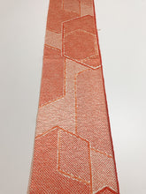 画像をギャラリービューアに読み込む, 亀甲に疋田模様総地紋