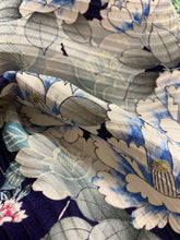 画像をギャラリービューアに読み込む, 金彩・牡丹に菊模様【シュッケニ】