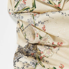 画像をギャラリービューアに読み込む, 枝梅模様に流水地紋【長】