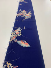 画像をギャラリービューアに読み込む, 草に扇模様【シュッケニ】