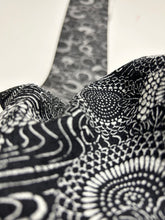 画像をギャラリービューアに読み込む, 流水に浮き花模様【ギャザータイプ】