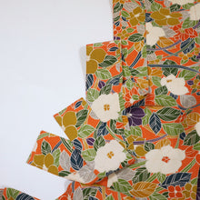 画像をギャラリービューアに読み込む, 白線縁の草花模様【タックタイプ】