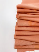 画像をギャラリービューアに読み込む, 点地紋に大花模様【ギャザータイプ】