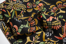 画像をギャラリービューアに読み込む, 鶴に松笹模様