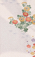 画像をギャラリービューアに読み込む, 総紗綾型地紋に草花【タックタイプ】