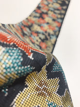 画像をギャラリービューアに読み込む, 楓模様織り出し本場泥大島紬