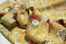 画像をギャラリービューアに読み込む, 秋草模様総芝地紋