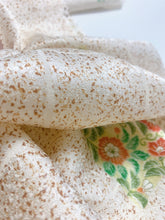 画像をギャラリービューアに読み込む, 花唐草模様【タックタイプ】