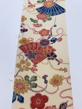 画像をギャラリービューアに読み込む, 桧扇に草花模様【タックタイプ】