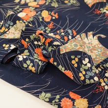 画像をギャラリービューアに読み込む, 几帳に草花模様総地紋【シュッケニ】