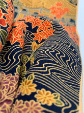 画像をギャラリービューアに読み込む, 寺院に花鳥模様【L】