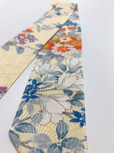 画像をギャラリービューアに読み込む, 草花模様総菱扇地紋