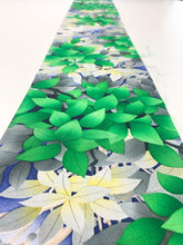 画像をギャラリービューアに読み込む, 枝梅に葉模様【シュッケニ】