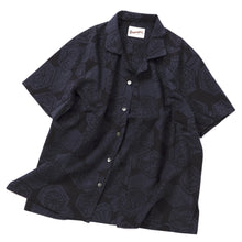 画像をギャラリービューアに読み込む, 子持ち亀甲に松菊楓模様【S】