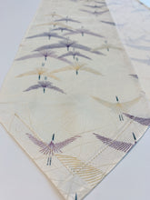 画像をギャラリービューアに読み込む, 抽象鳥模様総地紋【長】