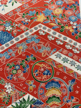 画像をギャラリービューアに読み込む, 本加賀型友禅扇に花古典柄(証紙あり)【シュッケニ】