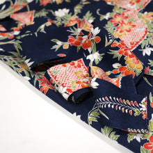 画像をギャラリービューアに読み込む, 扇の地紙に枝楓模様【シュッケニ】