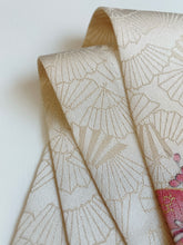 画像をギャラリービューアに読み込む, 金通しの総扇地紋に扇花模様【短】