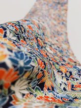 画像をギャラリービューアに読み込む, 総草花尽くしに流水模様【シュッケニ】