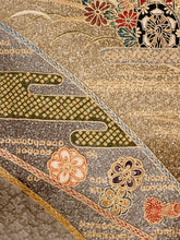 画像をギャラリービューアに読み込む, 総金彩の古典柄・御所車模様【シュッケニ】