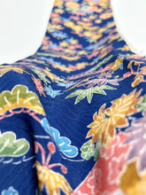 画像をギャラリービューアに読み込む, 扇に草花模様総波地紋【タックタイプ】