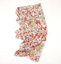 画像をギャラリービューアに読み込む, 色紙に枝梅・菊・楓模様【シュッケニ】