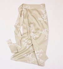 画像をギャラリービューアに読み込む, 総芝草地紋に御所車【シュッケニ】