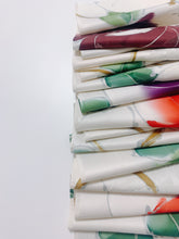 画像をギャラリービューアに読み込む, 抽象薔薇模様草の総地紋【タックタイプ】