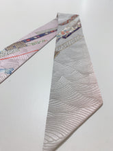 画像をギャラリービューアに読み込む, 組紐に短冊花古典柄模様総地紋