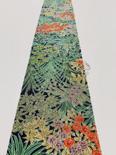 画像をギャラリービューアに読み込む, 白淵の草花模様【シュッケニ】