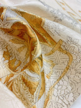 画像をギャラリービューアに読み込む, 御所車に総地紋模様【シュッケニ】