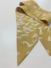 画像をギャラリービューアに読み込む, 葉舞い模様総地紋