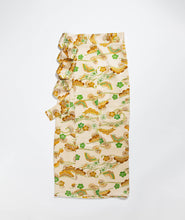 画像をギャラリービューアに読み込む, 松・梅に蝶模様総地紋